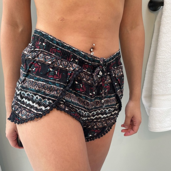 Forever 21 Pants - Print shorts
